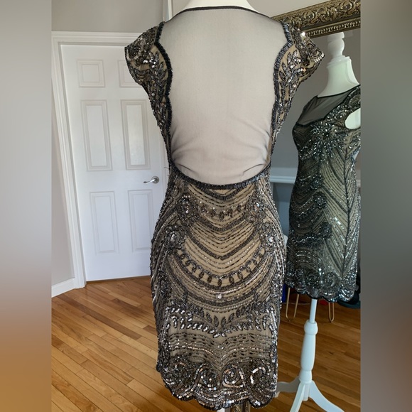 Gorgeous mini dress - Picture 2 of 5